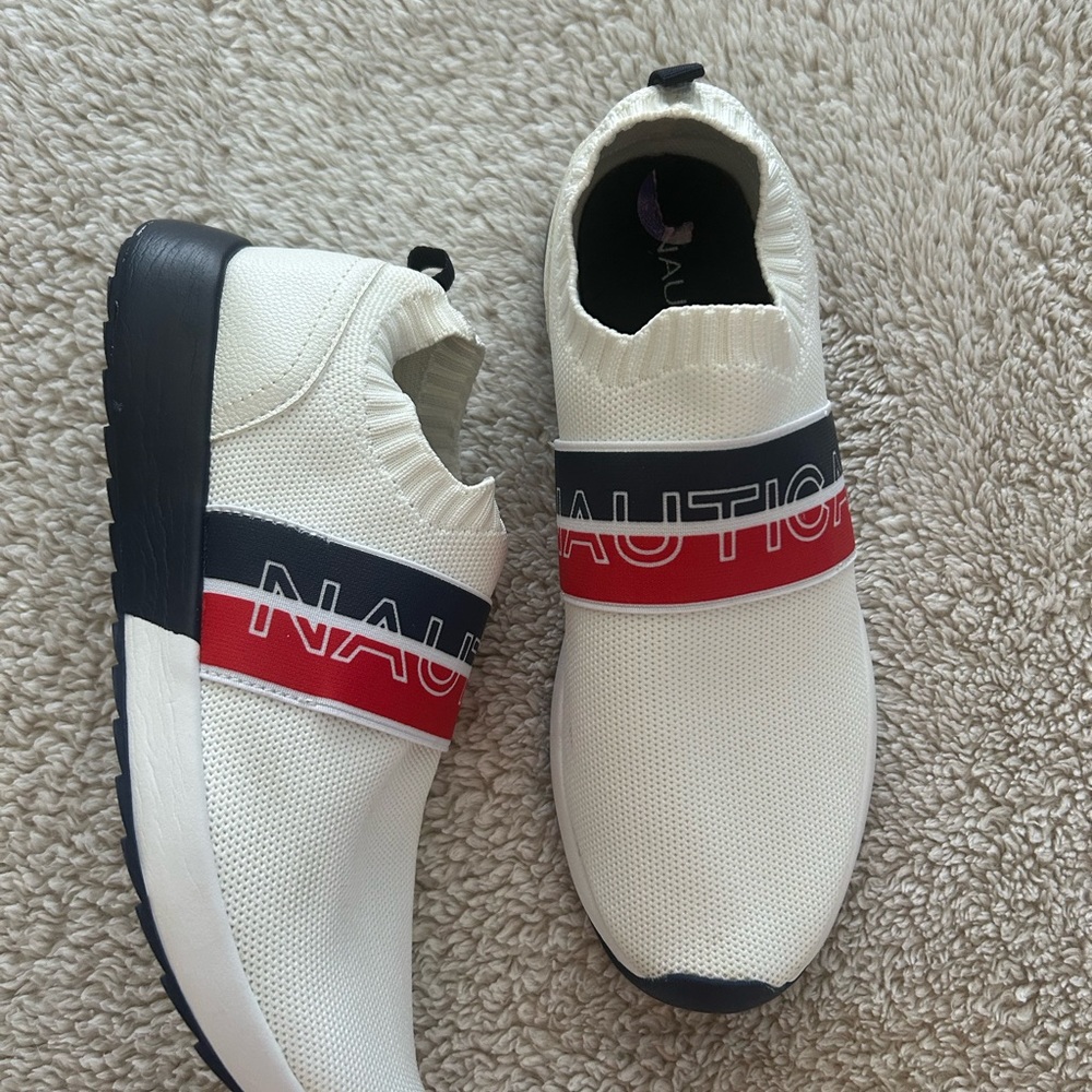 Náutica size 8.5 like new